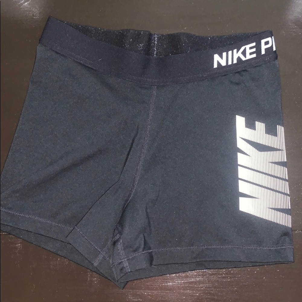 black nike pros